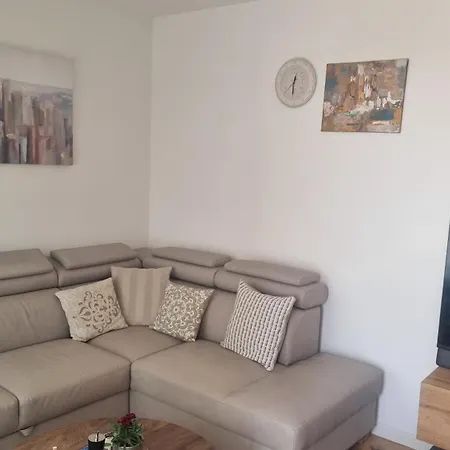 Apartment Nevio