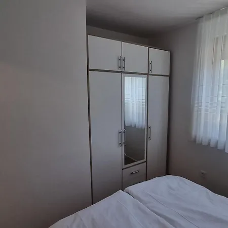 Apartment Nevio *